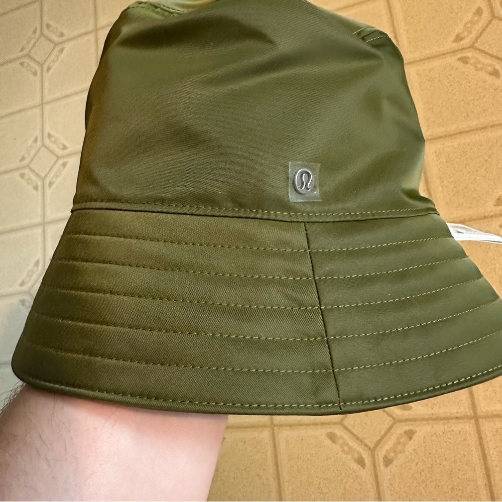 Lululemon Nylon Adjustable Bucket Hat - Picture 5 of 6